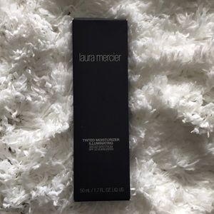 Laura Mercier Tinted Moisturizer Illuminating